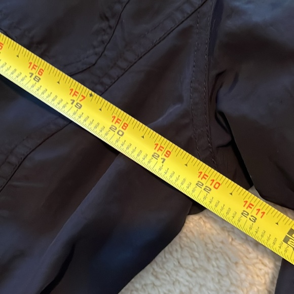 Eddie Bauer black, nylon, lightweight parka. 2X - Picture 6 of 7